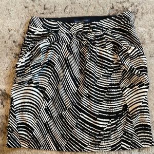 Banana Republic Factory, black and white printed mini skirt
